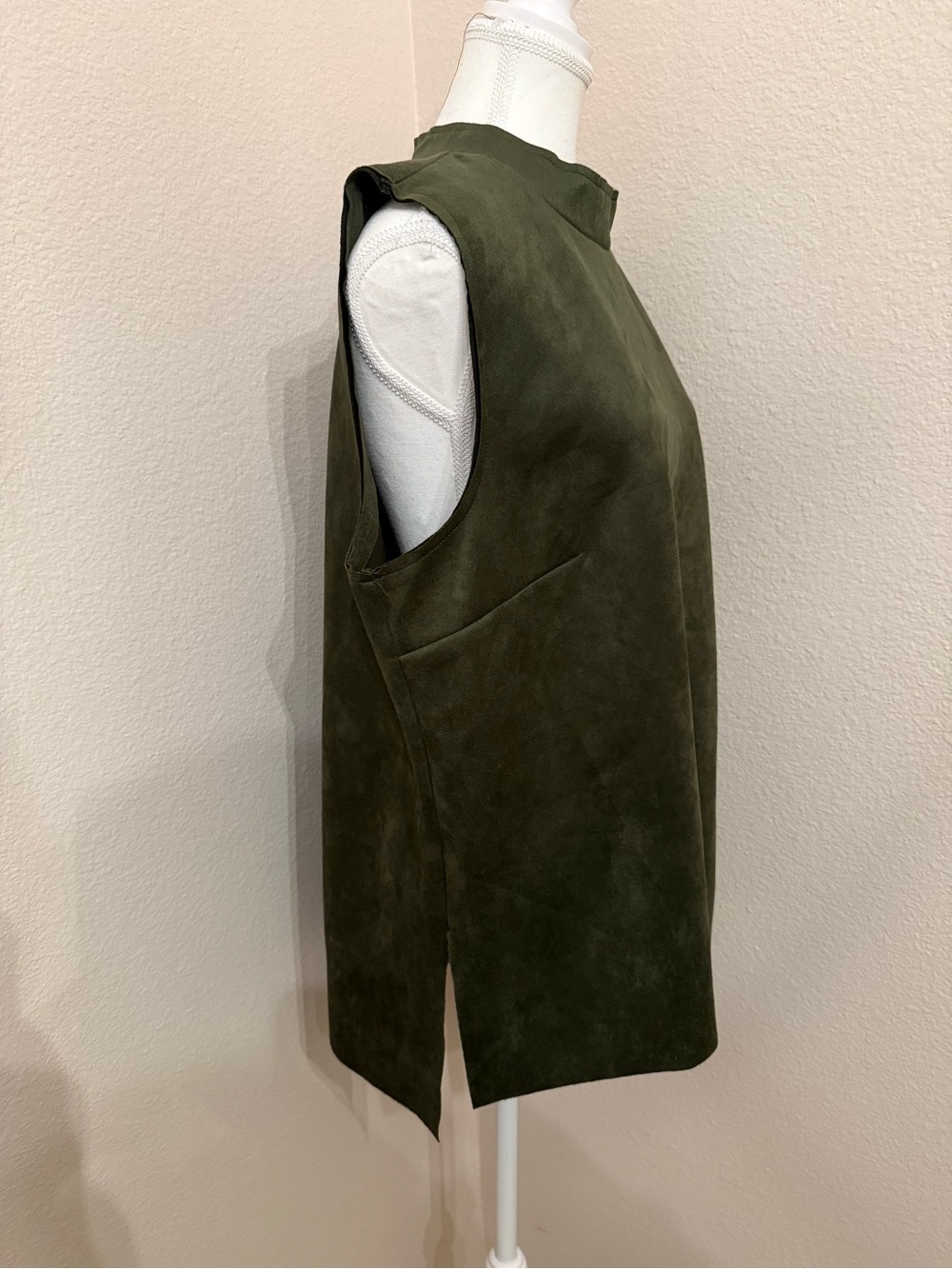 Vince Camuto 2-Piece Set Olive Green Sleeveless Top & Pants Soft Luxe Outfit. - Picture 11 of 13